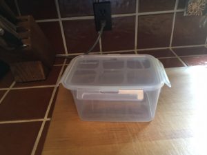 [plastic container]